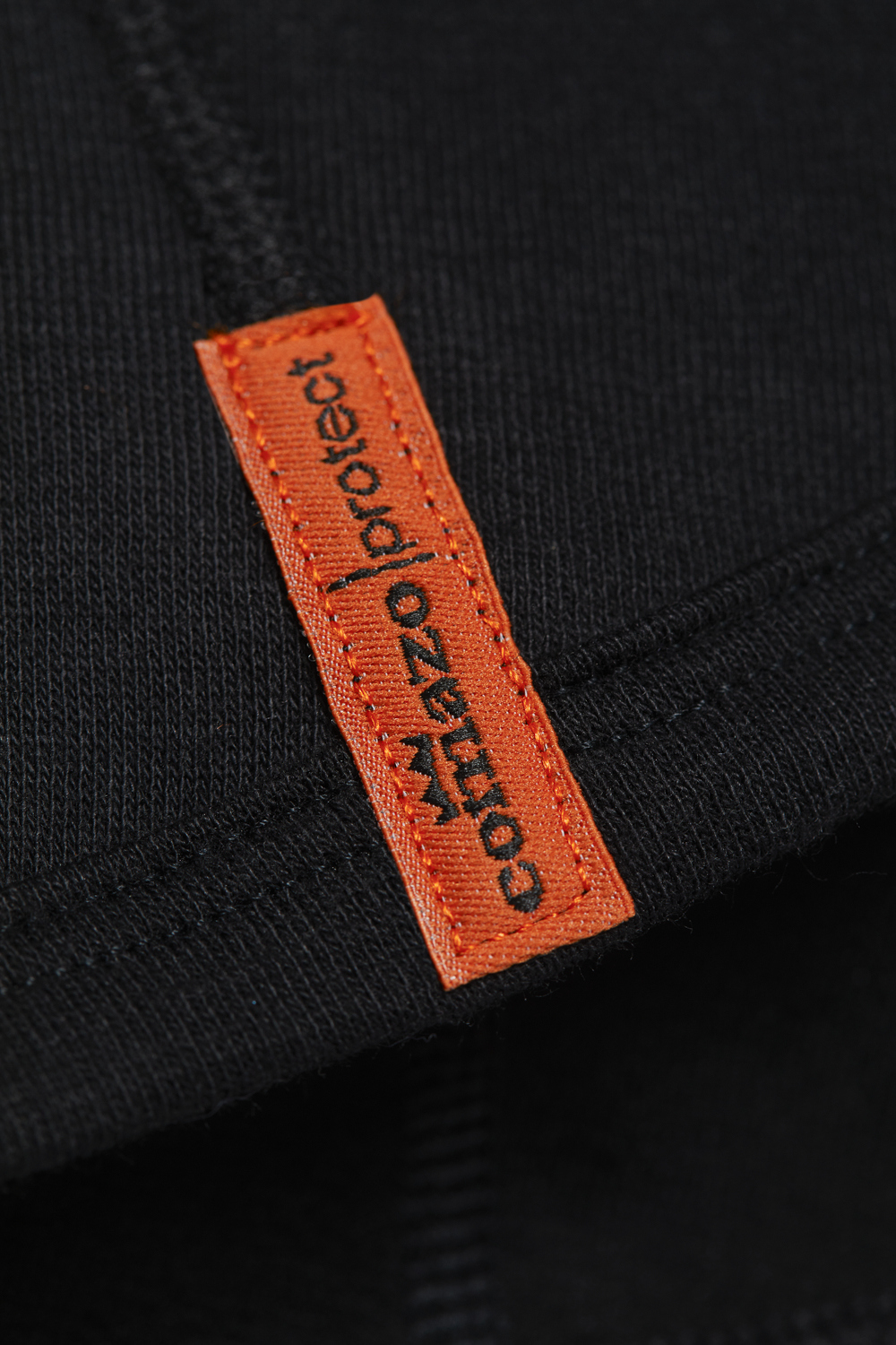Balaclava made from two-layer material by Comazo Protect in black color. Detail image Balaclava made from two-layer material by Comazo Protect in black color.