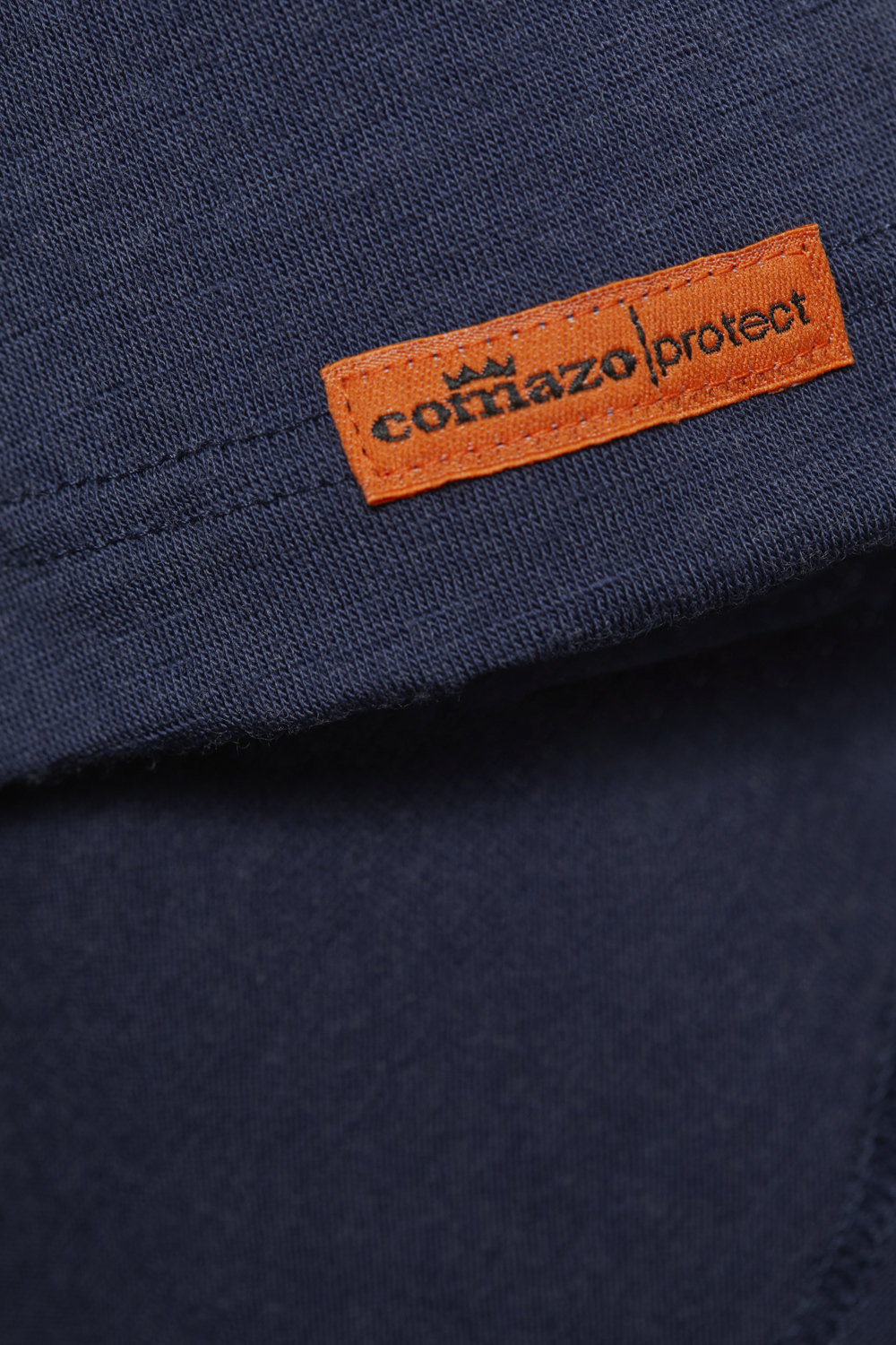 Functional shirt made of 100% merino wool for men by Comazo Protect, color navy. Detail image: Functional shirt made of 100% merino wool for men by Comazo Protect, color navy.