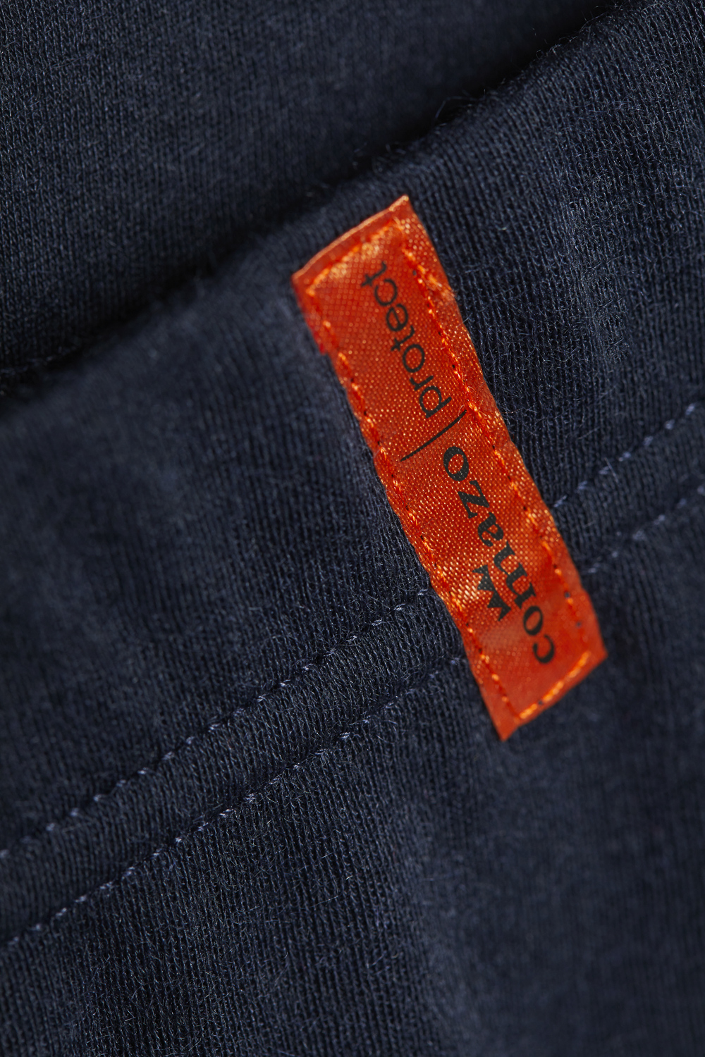 Long flame-resistant underwear from Comazo Protect in the color Navy. Detail image of the long flame-resistant underwear from Comazo Protect in the color Navy.