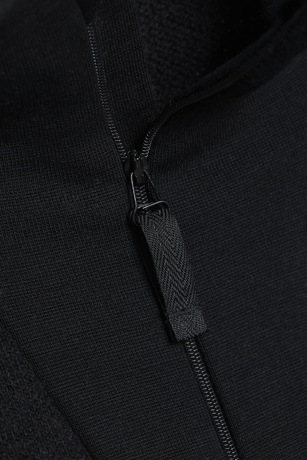 High-Quality Merino Wool Shirt with Zip Collar (Mulesing Free) by Comazo Protect in Black Close-up Image: High-Quality Merino Wool Shirt with Zip Collar (Mulesing Free) by Comazo Protect in Black