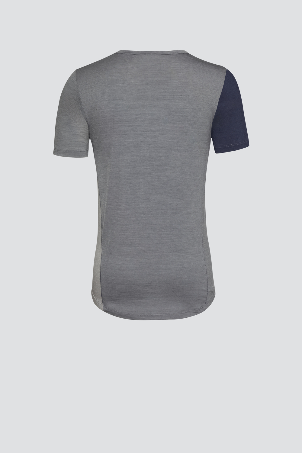 Comazo Herren Shirt kurzarm aus Merinowolle Farbe Grau/Navy Produktbild Rückansicht Shirt kurzarm aus Merinowolle von Comazo in der Farbe Gray/Navy mit längerem Rückenteil und Rundhalsausschnitt