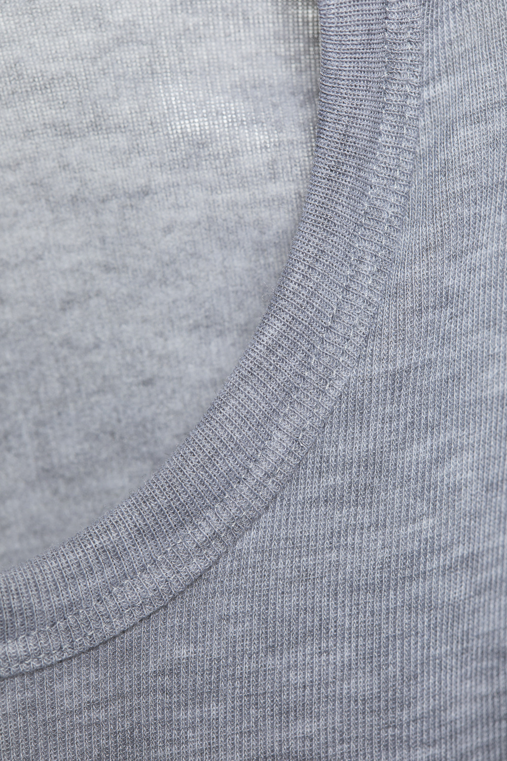 Comazo Unisex Functional Shirt "warm extra" Long Sleeve in Grey Mélange Close-up Image: Unisex Functional Shirt "warm extra" Long Sleeve by Comazo in Grey Mélange