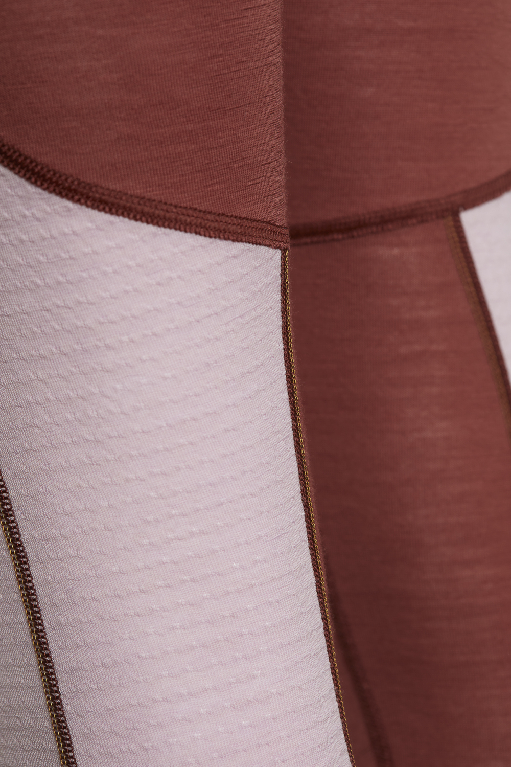 Detailbild Merinowolle-Leggings von Comazo in der Farbe Brandy/Rosegrey aus 100% mulesing-freier Schurwolle mit Mesh-Einsätzen